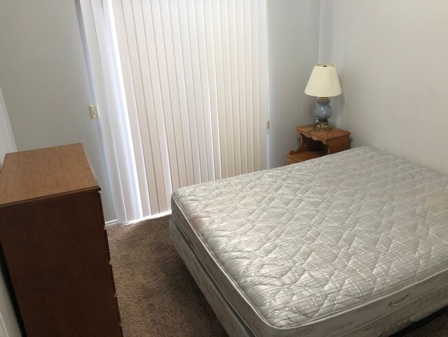 Building Photo - Cozy Condo in Village Park