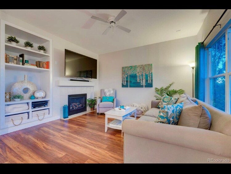 Building Photo - 15949 Longford Dr