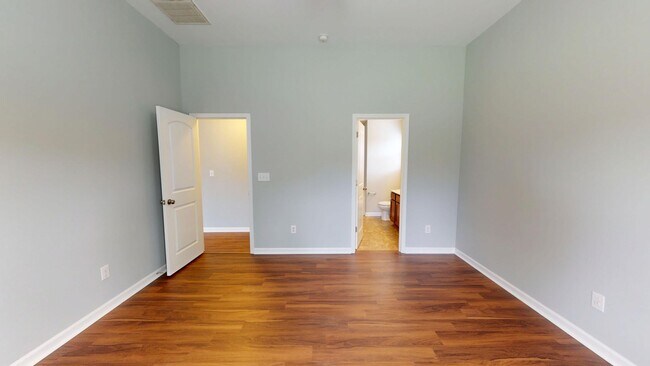 Building Photo - 10612 Kempsford Dr