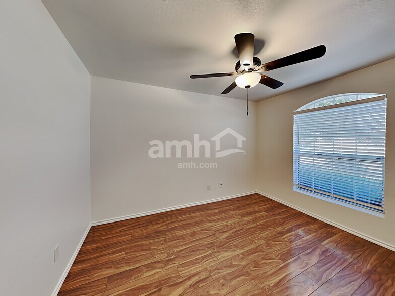 Building Photo - 6928 Denver City Dr
