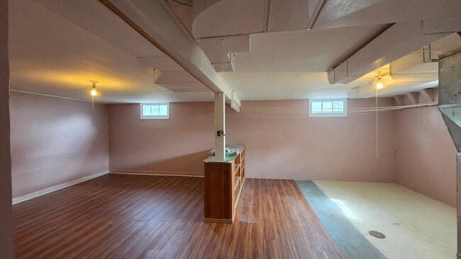 Building Photo - 511 Livingston St