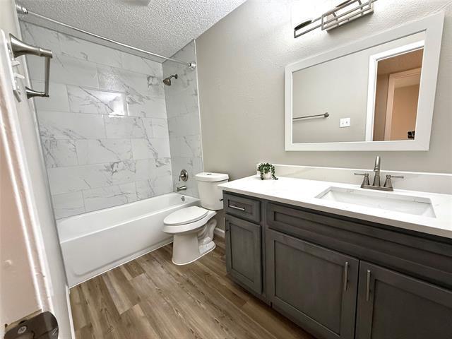 Building Photo - 629 Central Ave