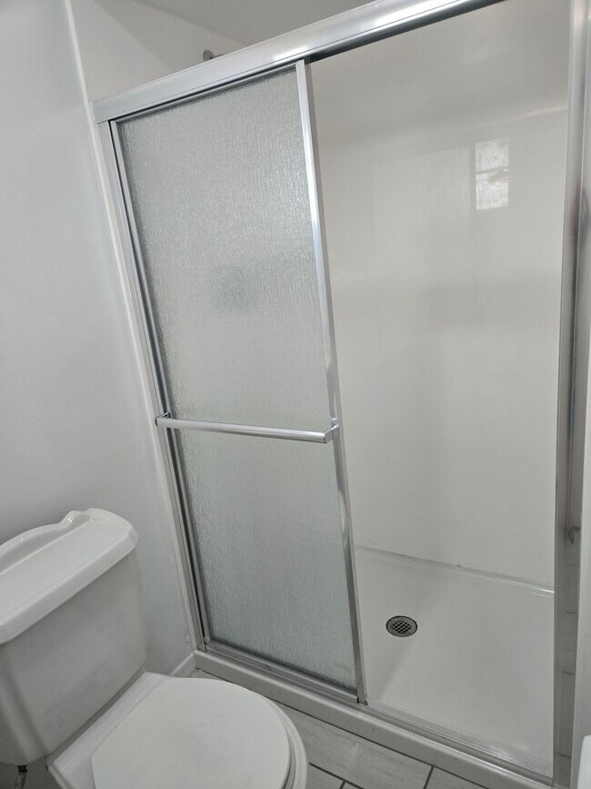 Building Photo - Cozy 3 bed, 2 bath home in Phoenix, No HOA!
