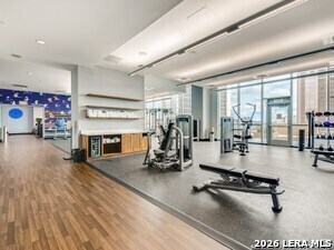 Building Photo - 610 E Market St