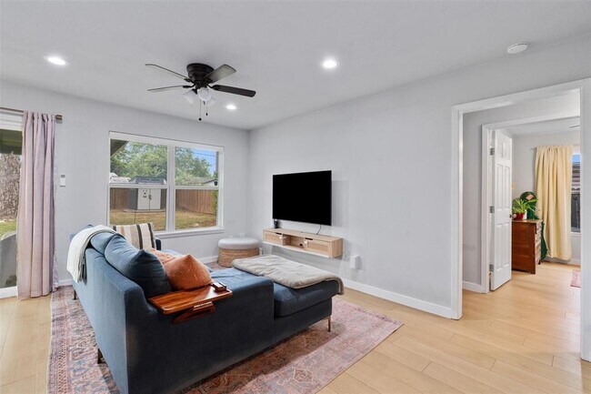 Building Photo - 9107 Shepard Dr
