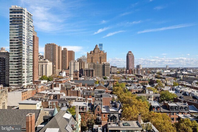 Building Photo - 317 S 18th St