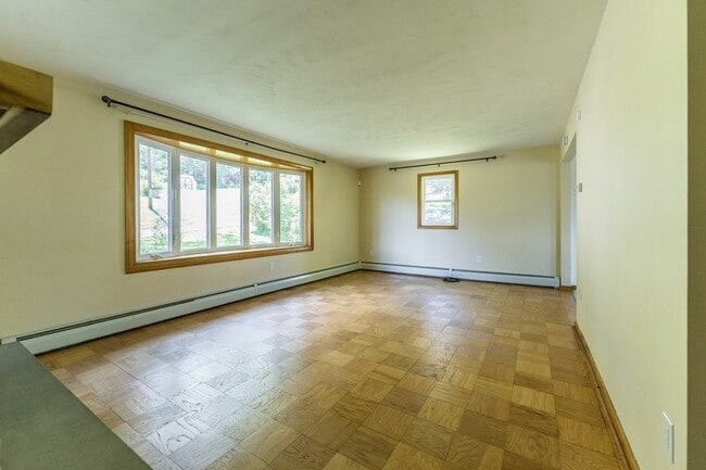 Building Photo - 82 Terrace Dr