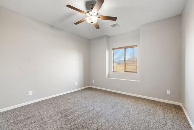 Building Photo - 8646 N Crimson Canyon Rd