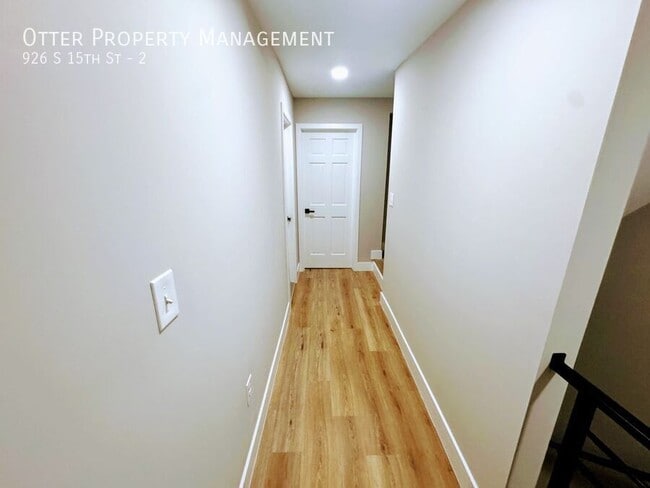 Building Photo - 926 S 15th St