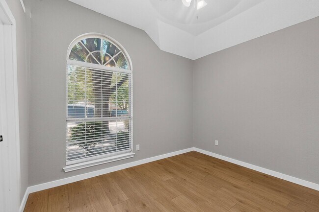 Building Photo - 7314 Gillon Dr