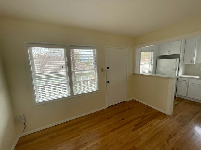 Building Photo - 767 N 2nd St