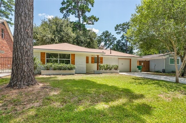 Building Photo - 6023 Pineshade Ln