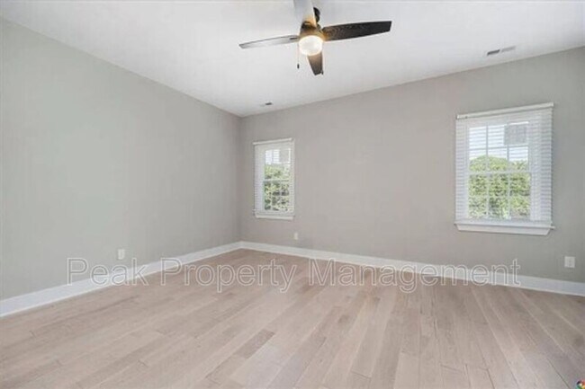 Building Photo - 1203 N 19th St