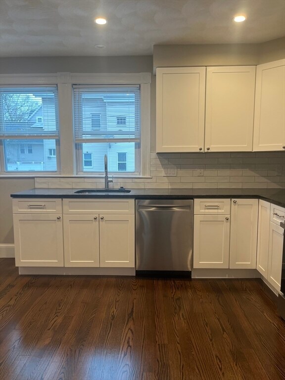 Building Photo - 397 Lincoln Ave