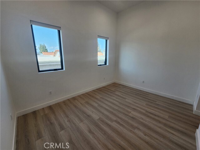 Building Photo - 6061 Fulton Ave