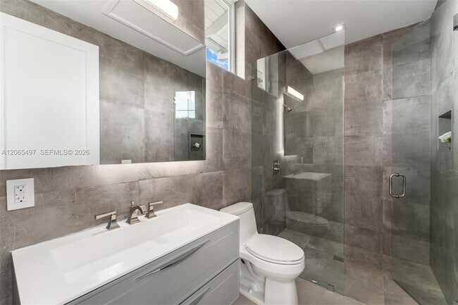 Building Photo - 11275 SW 64th Ave