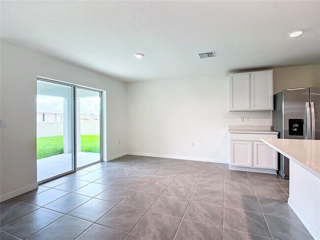 Building Photo - 8561 SW 46th Ave