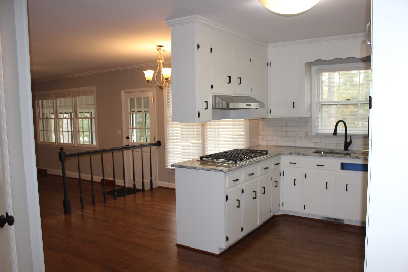 Building Photo - 19 Bridgewood Ave