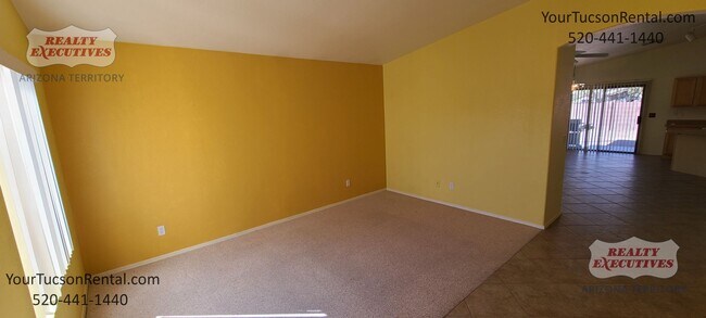 Building Photo - Starr Pass Shadows 4 bedrooms and 2 bathrooms