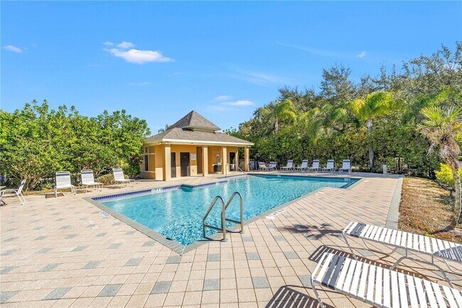 Building Photo - 8517 Edgewater Pl Blvd