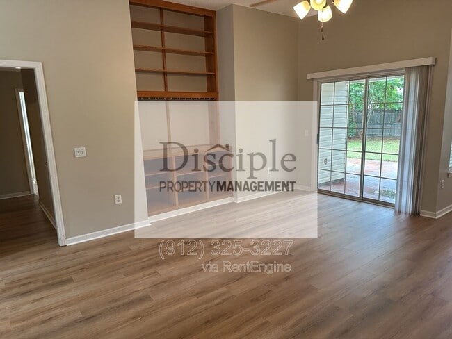 Building Photo - 355 Shady Oak Cir