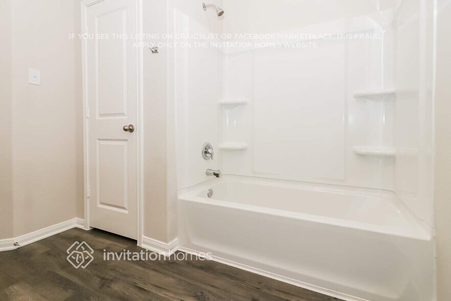 Building Photo - 8120 Sunberry Shadow Dr