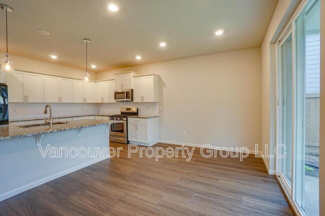 Building Photo - 13802 NE 117th Ave