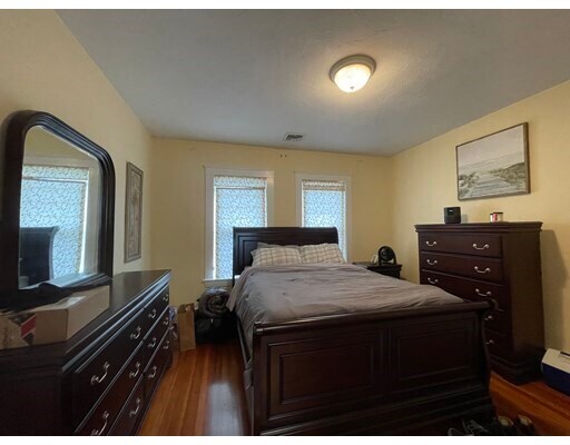 Building Photo - 86 Howard St