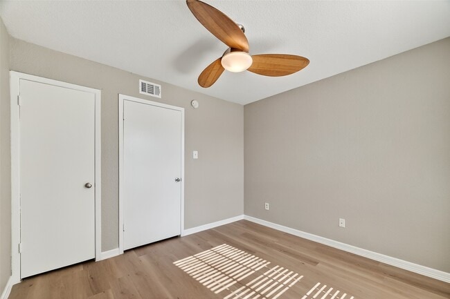 Building Photo - 781 Country Pl Dr