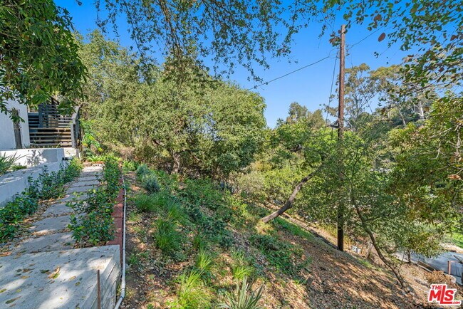 Building Photo - 3200 Oakley Dr