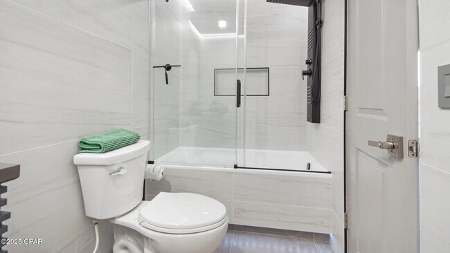 Building Photo - 131 Kimberly Dr