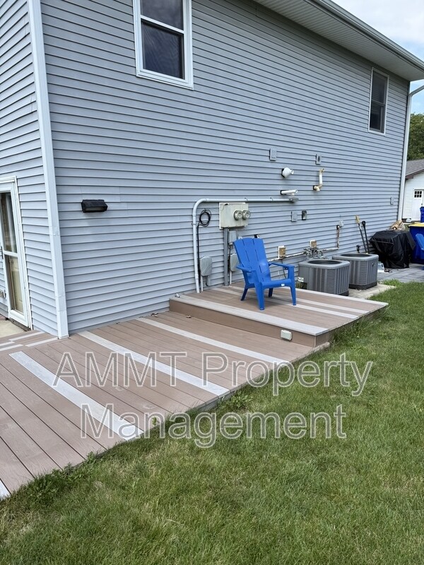 Building Photo - 145 Birch Ct