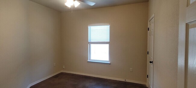 Building Photo - 3/2 in New Braunfels