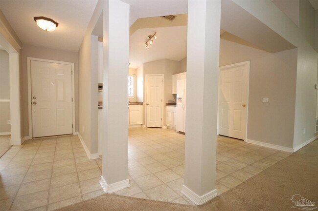Building Photo - 127 Tobago Ct