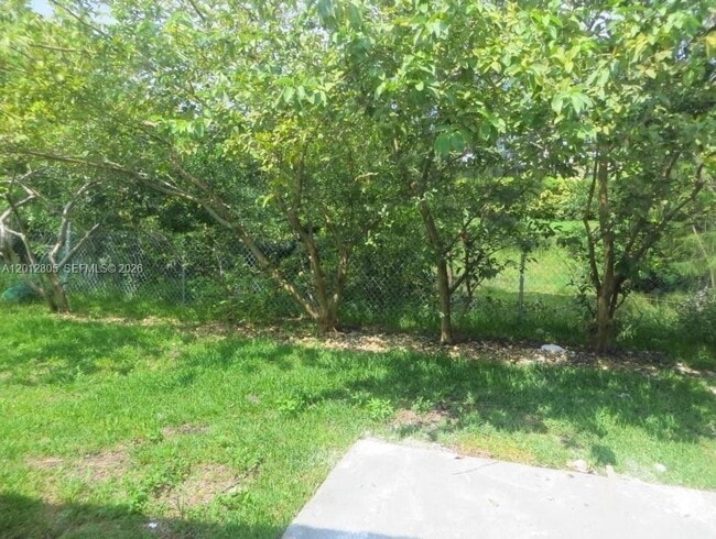 Building Photo - 3700 Riverside Dr