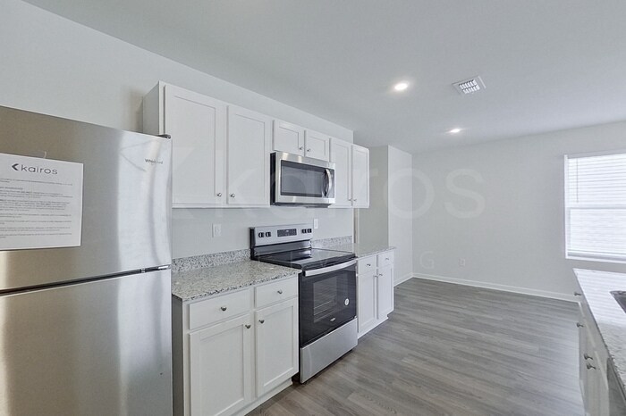 Building Photo - 331 Ironwood Ct