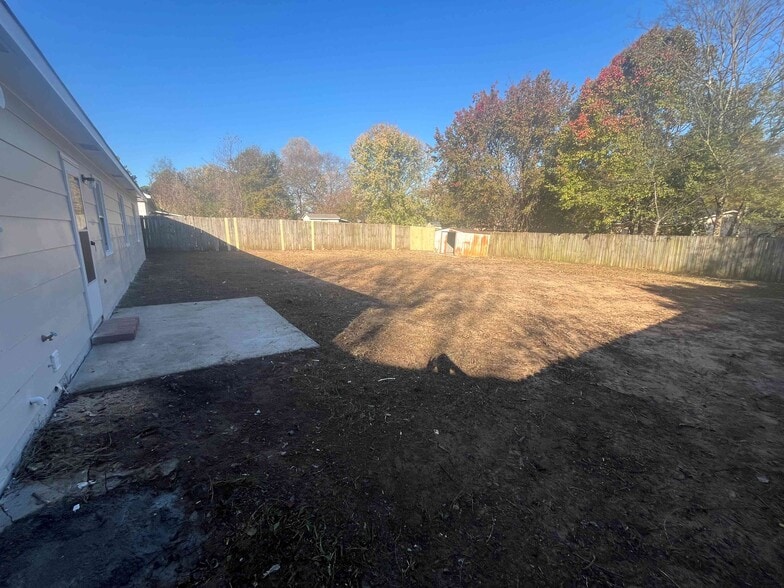 Building Photo - 512 Blaine Dr SW