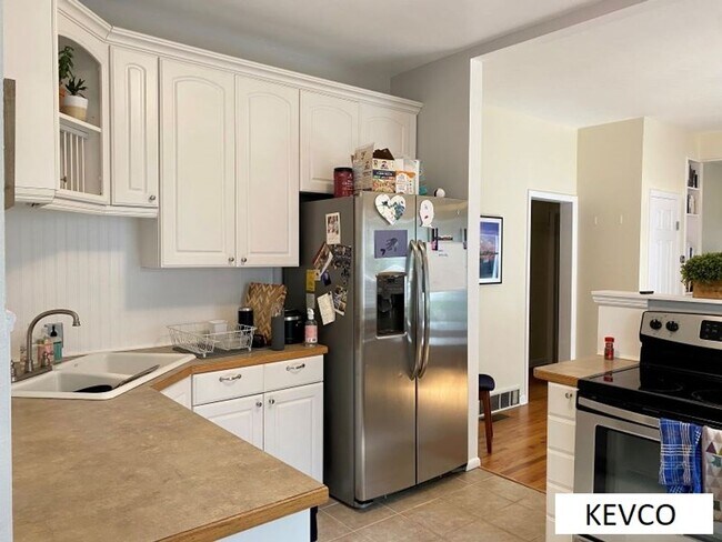 Building Photo - Remodeled Laporte Ave House!