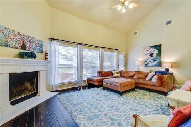 Building Photo - 10 Juniper Berry Way
