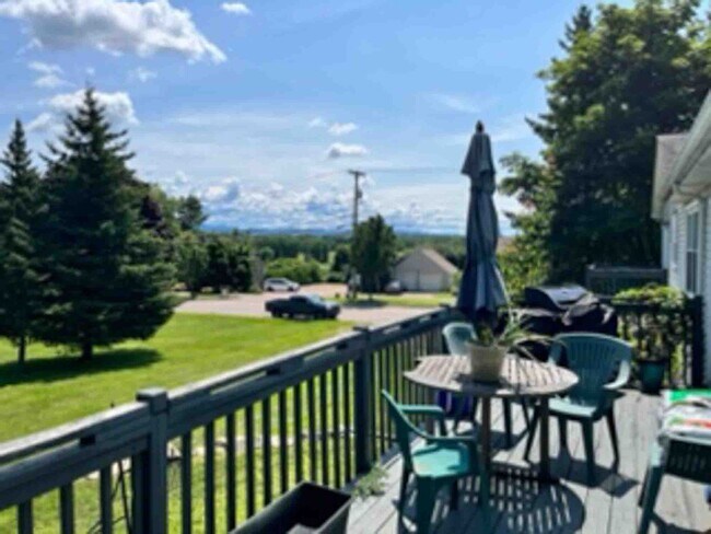 Building Photo - Spacious 3-Bedroom Apartment Near UVM with Private Entrance & Parking