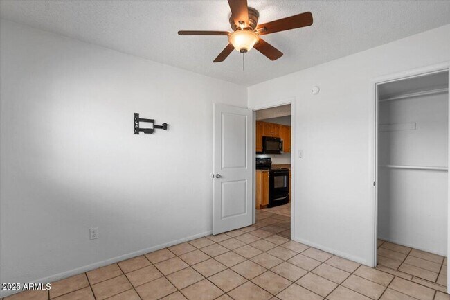 Building Photo - 6713 N 63rd Ave