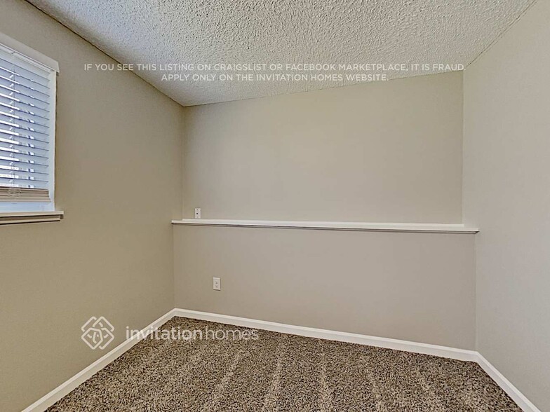 Building Photo - 15875 E Cornell Pl