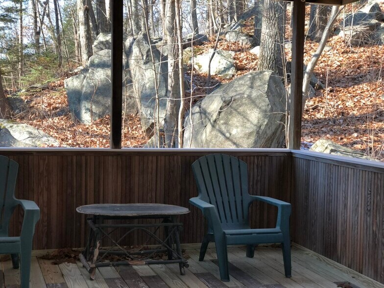 Building Photo - 89 Florida Hill Rd