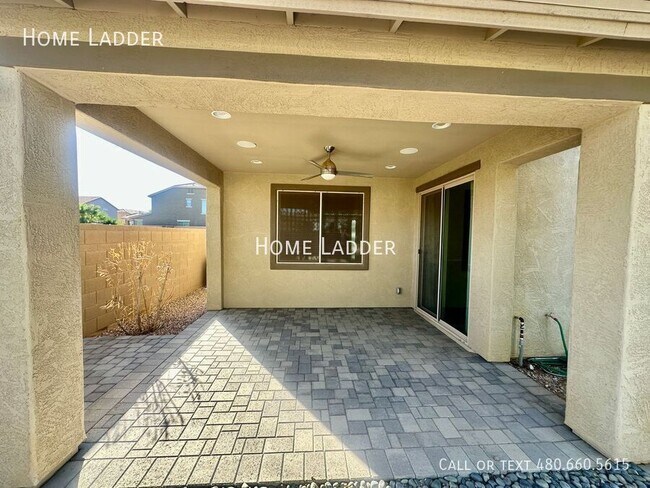 Building Photo - 33343 N Mildred Ln
