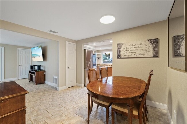 Building Photo - 6400 18th Ave N