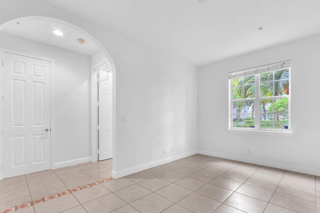 Building Photo - 119 Osceola Ln