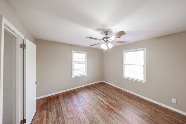 Building Photo - 2568 Forestdale Blvd