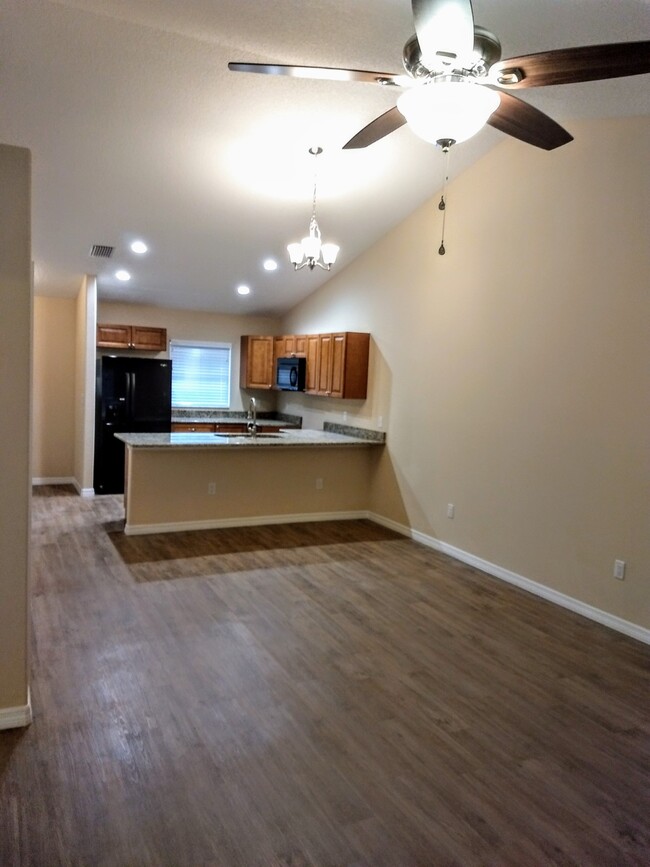 Living/Dinning Room - Open Floor Plan - 9356 N Peachtree Way