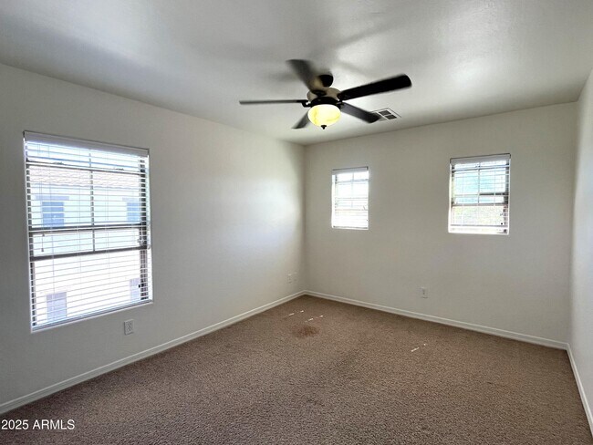 Building Photo - 4690 S Twinleaf Dr