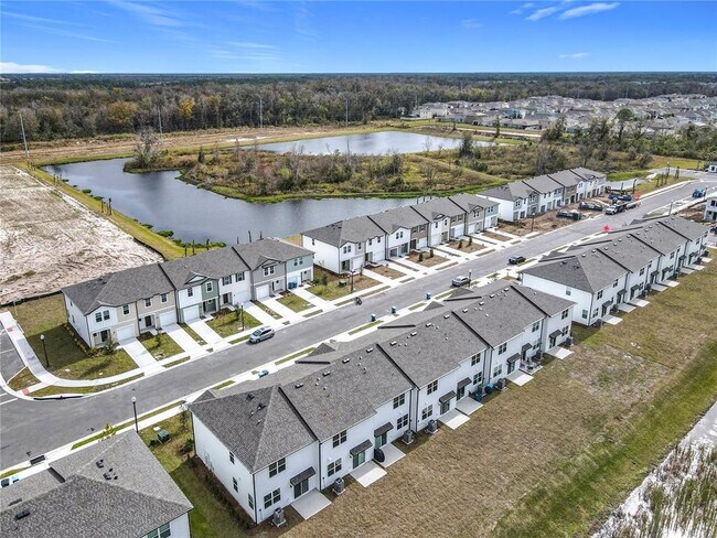 Building Photo - 3270 Vesara Dr